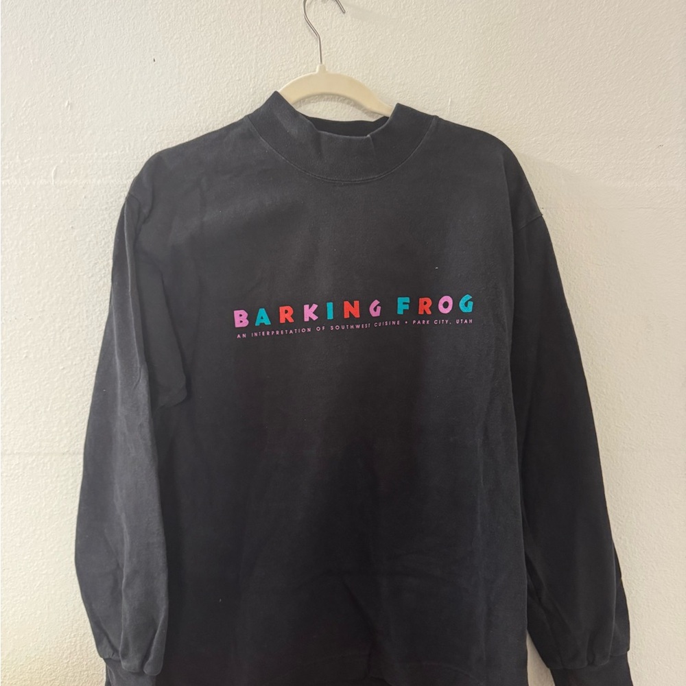 Black mock neck tshirt